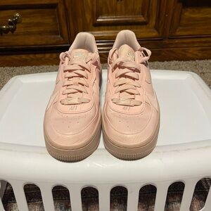 Nike Air Force 1 Pink Sneakers